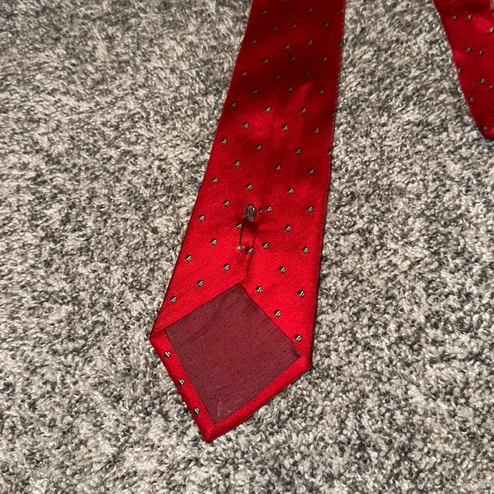 Red Multicolor Circle Pattern Dotted Neck Tie Men’s Accessory